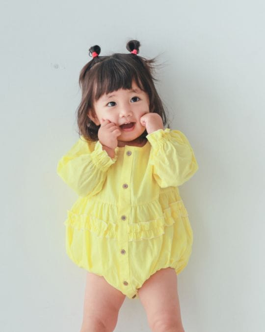 【エヌエイチティー】フリルロンパース / ピンク