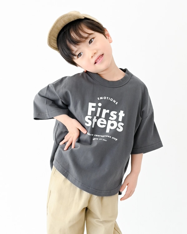 【ジェネレーター】First Steps Tシャツ / チャコールグレー