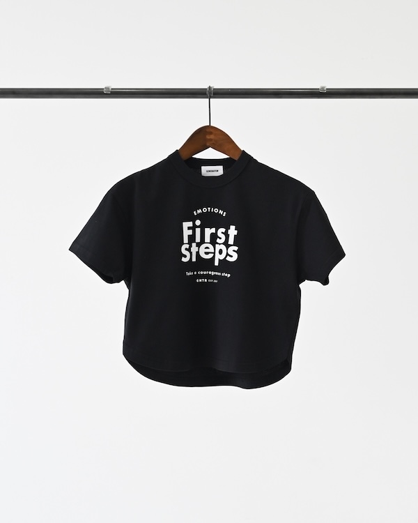 【ジェネレーター】First Steps Tシャツ / チャコールグレー