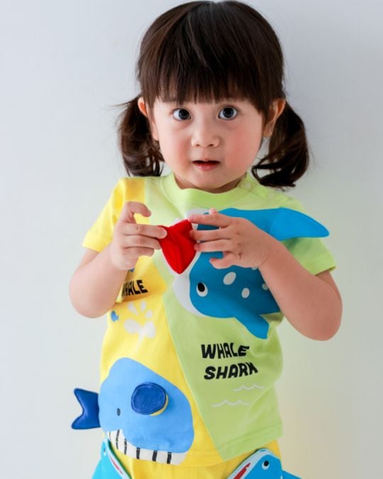 【チークルーム】くじらとさめ Tシャツ / ライトグリーン