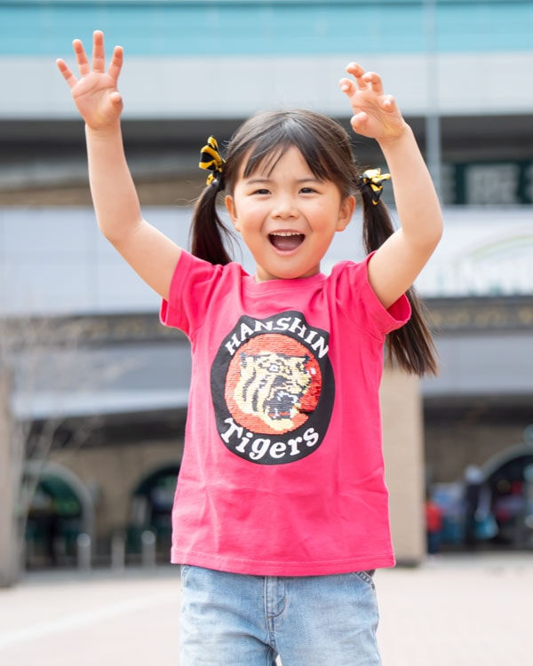 【チークルーム】阪神タイガース限定コラボ スパンコール Tシャツ / ピンク