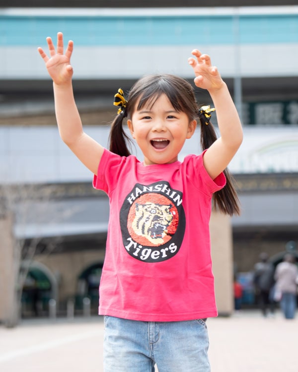 【チークルーム】阪神タイガース限定コラボ スパンコール Tシャツ / ピンク