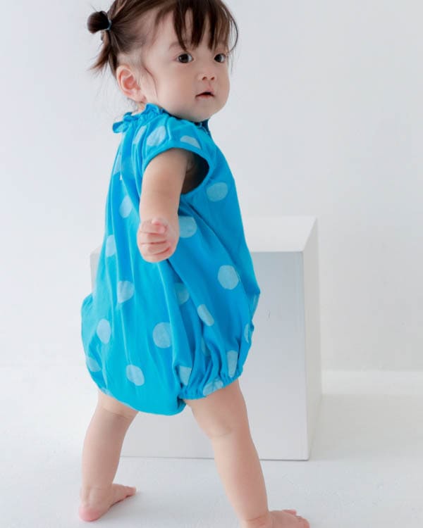 【ニコフラート】ギャザー ロンパース / ブルー