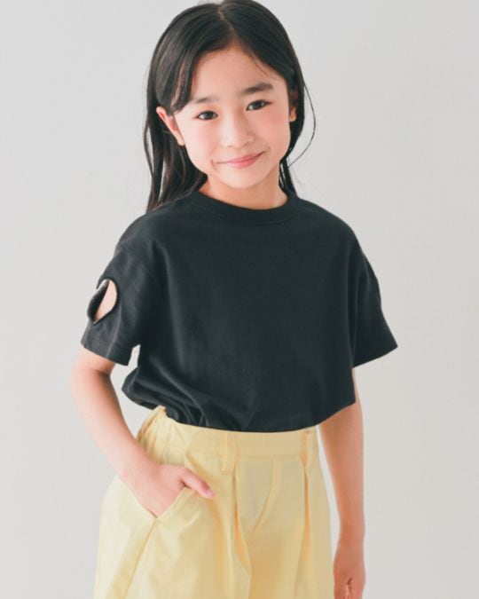 【エヌエイチティー】ハート Tシャツ / ブラック