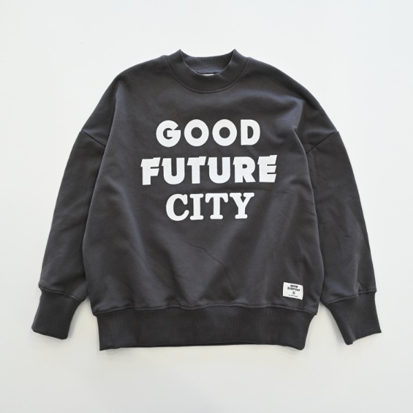 【25FW】GOOD FUTURE トレーナー / チャコールグレー