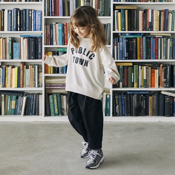 【25FW】PUBLIC トレーナー / アイボリー