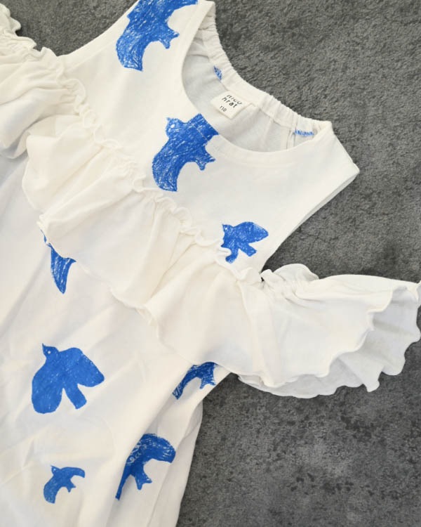 【ニコフラート】オフショルダーバードフリル Tシャツ / オフホワイト