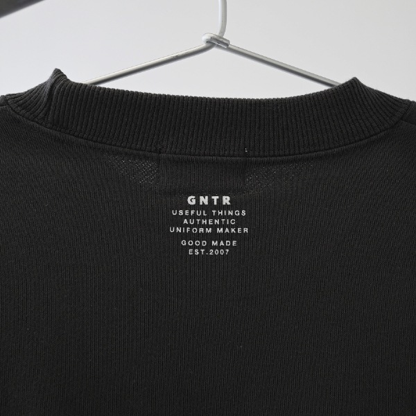 【25FW】PUBLIC トレーナー / アッシュグレー