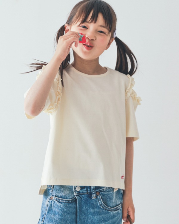 【エヌエイチティー】フリルオフショルダーTシャツ / アイボリー