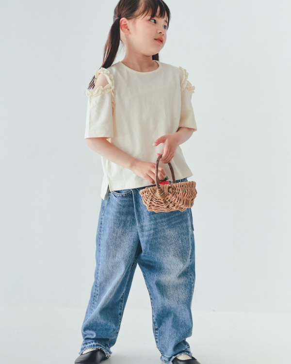 【エヌエイチティー】フリルオフショルダーTシャツ / アイボリー