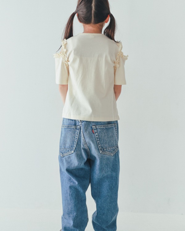 【エヌエイチティー】フリルオフショルダーTシャツ / アイボリー