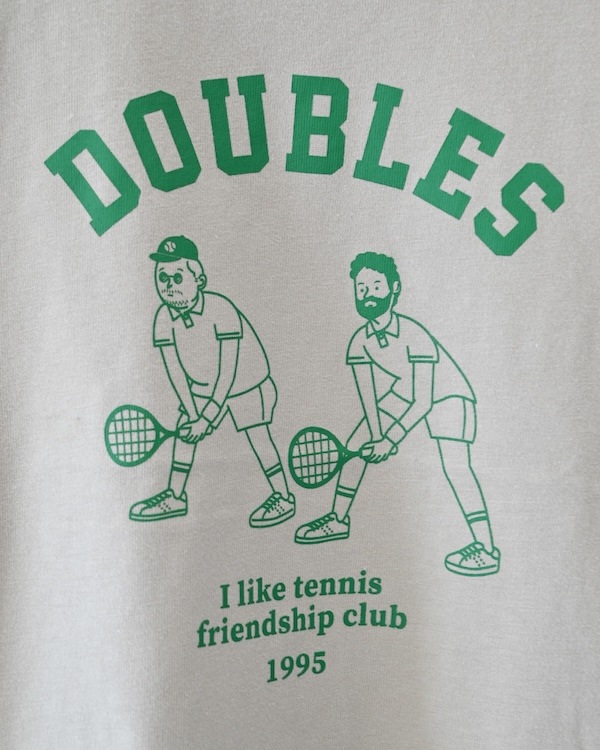 【フォブ】DOUBLES Tシャツ / グレージュ  