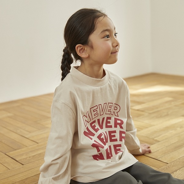 【25FW】NEVER L/S Tシャツ / サンド