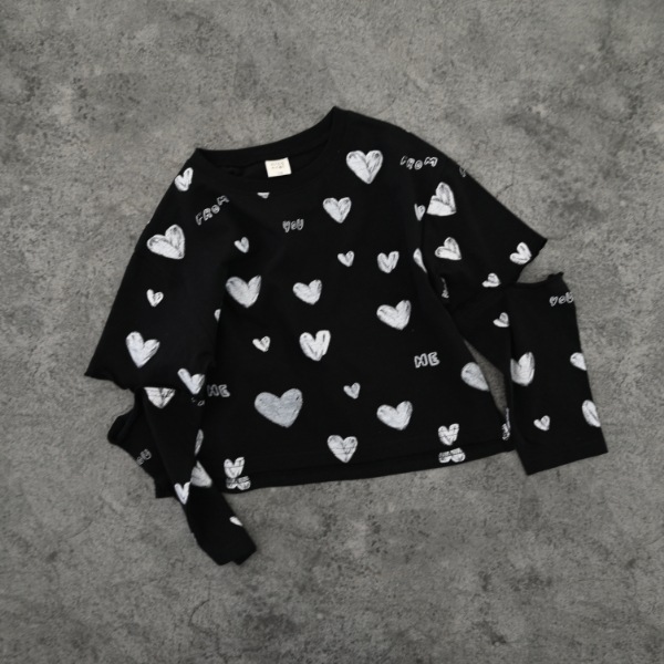 【25FW】ハート ロングＴシャツ / ブラック