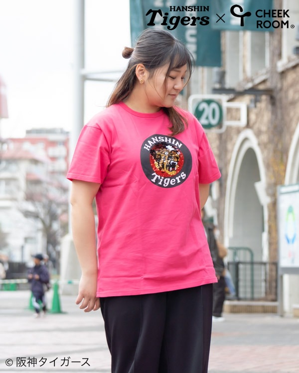 【チークルーム】阪神タイガース限定コラボ スパンコール Tシャツ 大人 / ピンク
