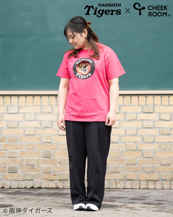【チークルーム】阪神タイガース限定コラボ スパンコール Tシャツ 大人 / ピンク