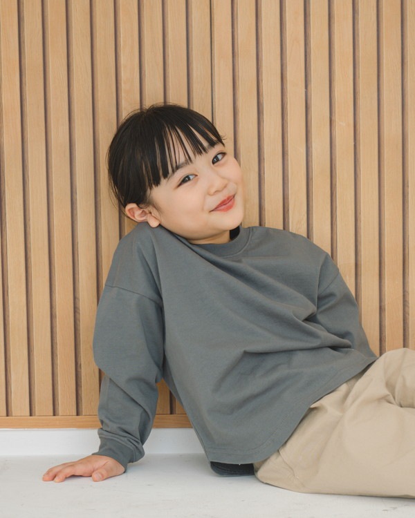 【ニコフラ】ラウンド ロングTシャツ / チャコールグレー 