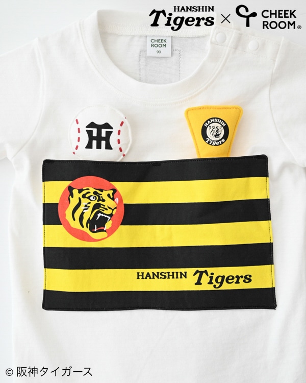 【チークルーム】阪神タイガース限定コラボ 球団旗 Tシャツ / オフホワイト