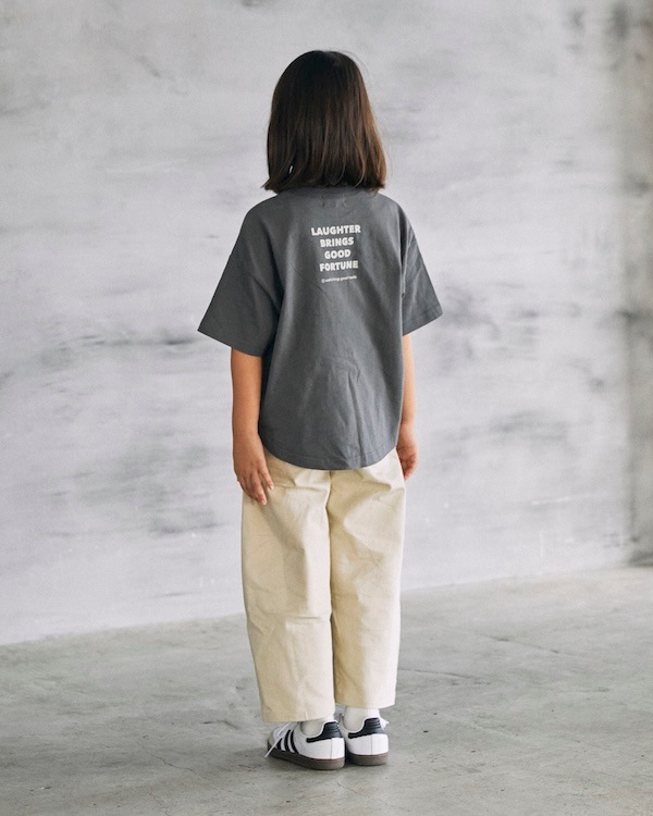 【ジェネレーター】LAUGHT Tシャツ / チャコールグレー