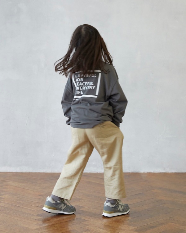 【26PS】PEACEFUL LIFE L/S Tシャツ / チャコールグレー