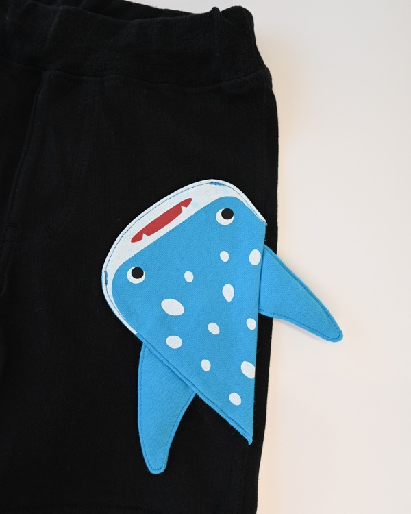 【チークルーム】ジンベイザメ ハーフパンツ / ブラック