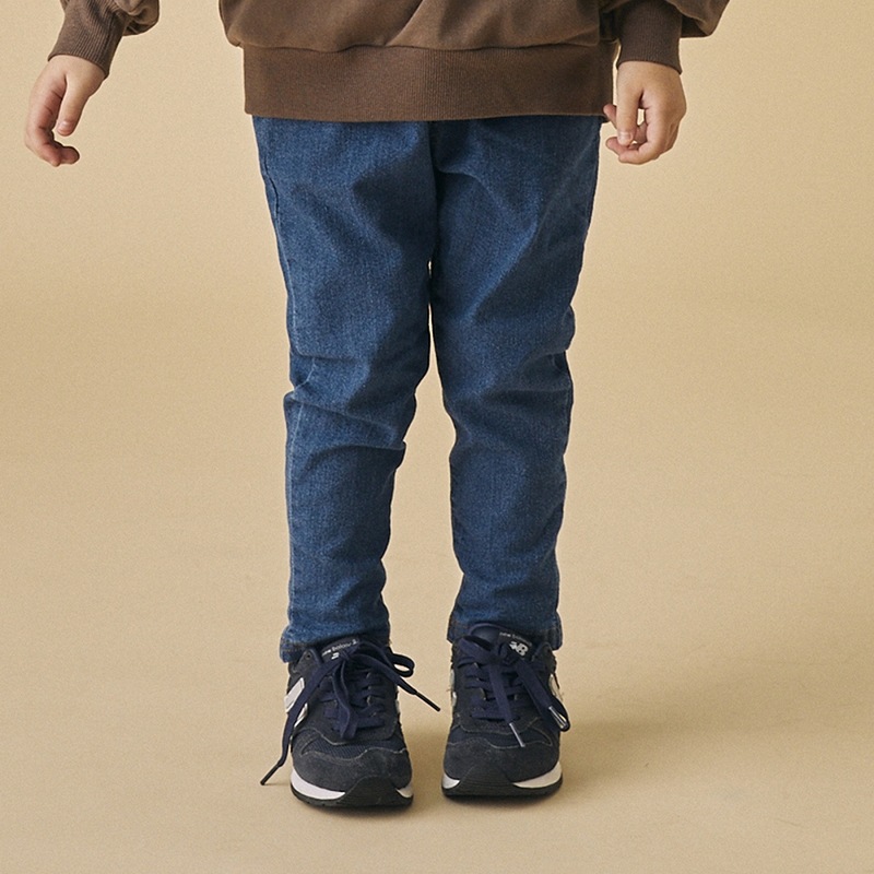 【定番】テーパードスリムデニムパンツ