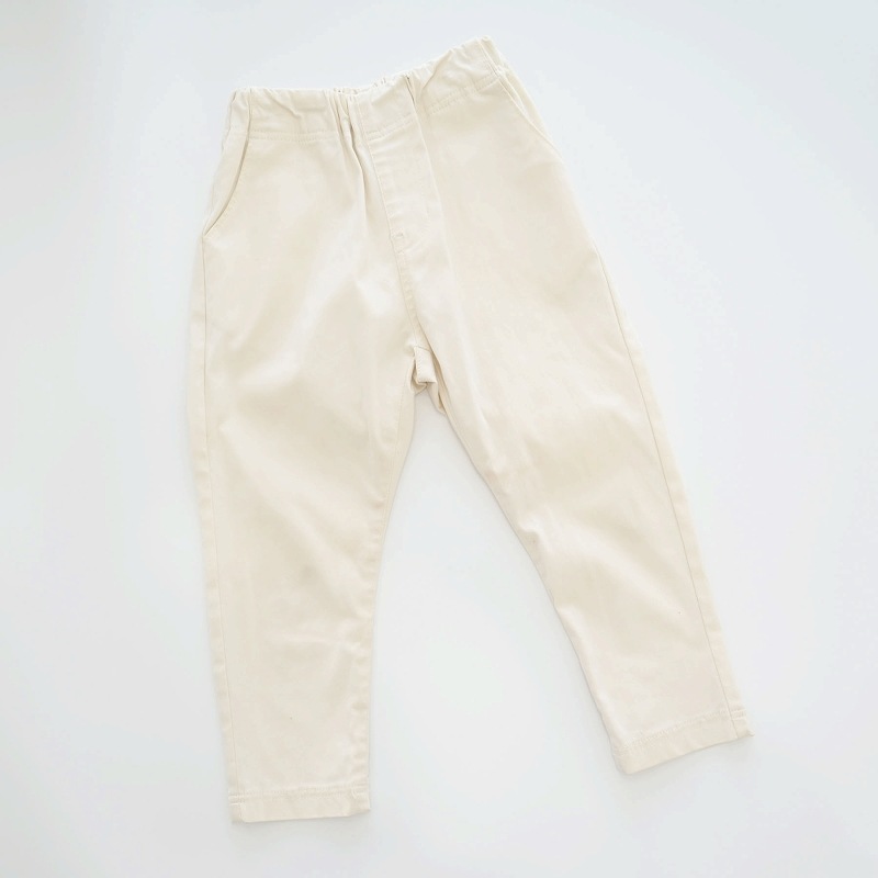 【定番】テーパードスリムパンツ