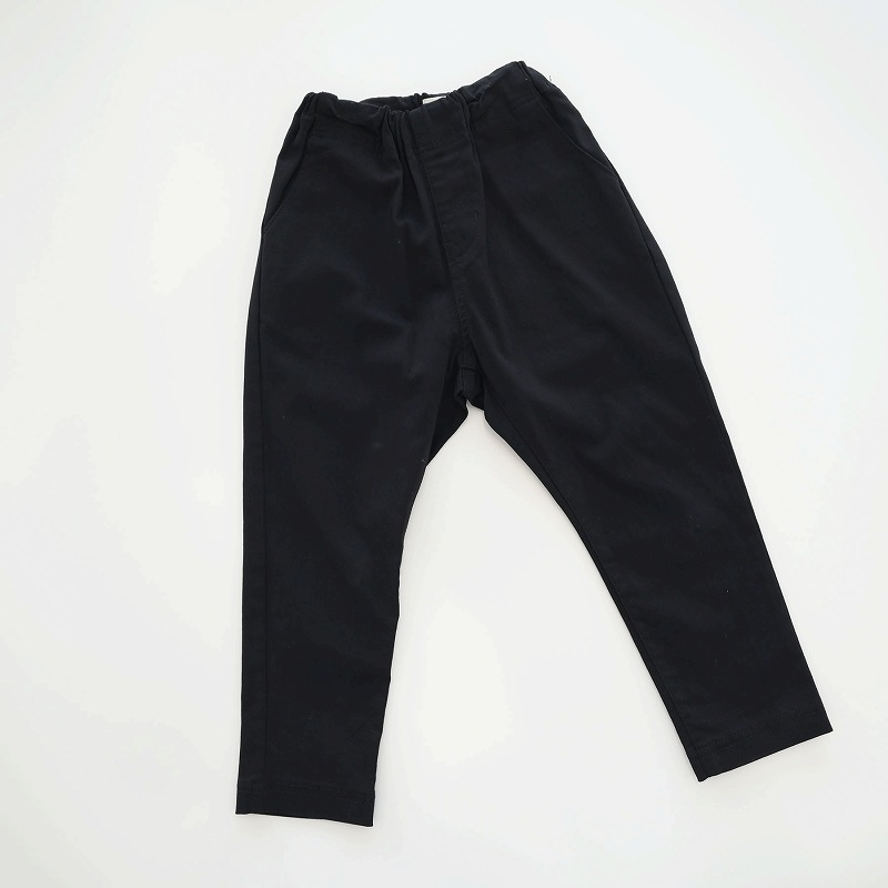 【定番】テーパードスリムパンツ