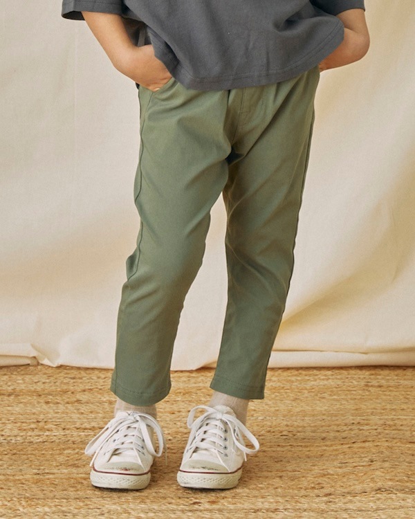 【定番】テーパードスリムパンツ