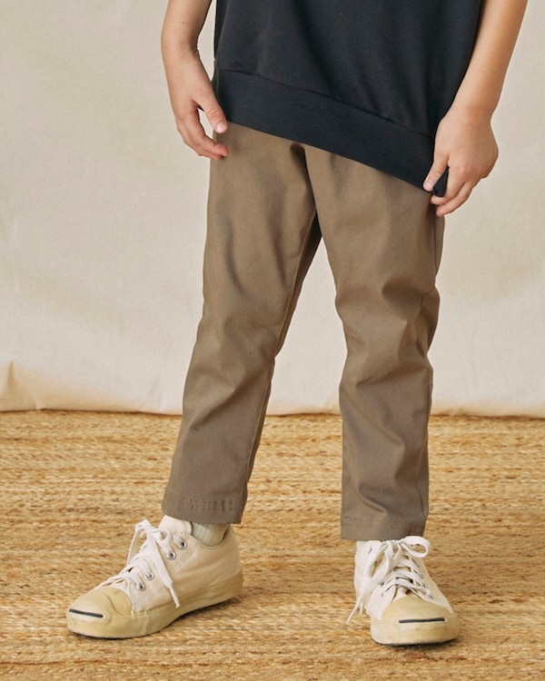 【定番】テーパードスリムパンツ