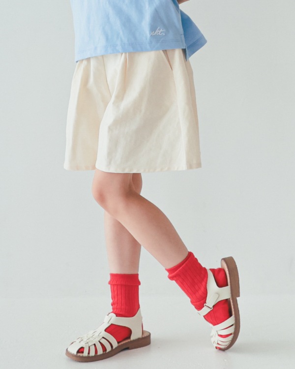 【エヌエイチティー】タックショートパンツ / アイボリー