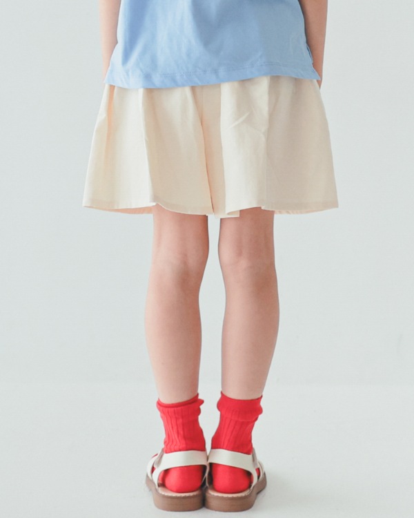 【エヌエイチティー】タックショートパンツ / アイボリー