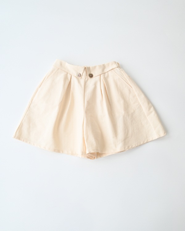 【エヌエイチティー】タックショートパンツ / アイボリー