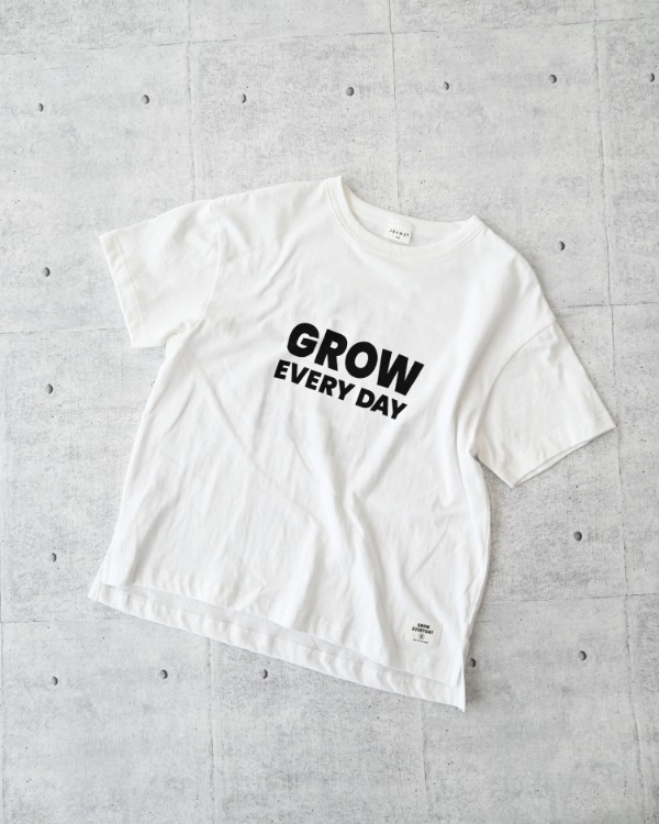 【ジーンズベー】GROW EVERY DAY Tシャツ / オフホワイト