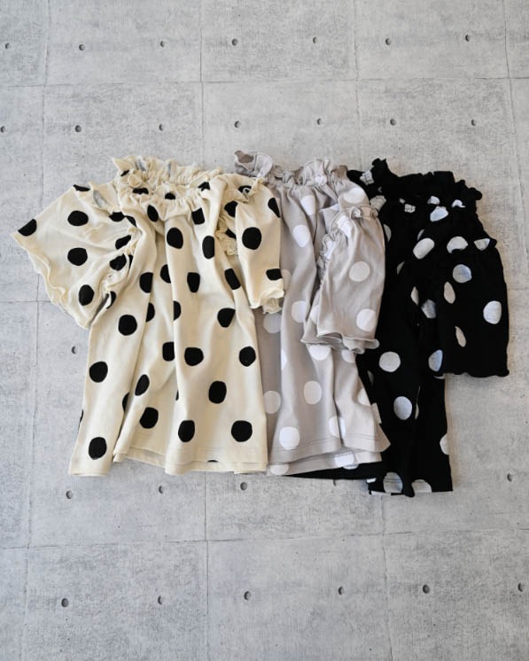 【ニコフラート】ドットギャザーＴシャツ / アイボリー