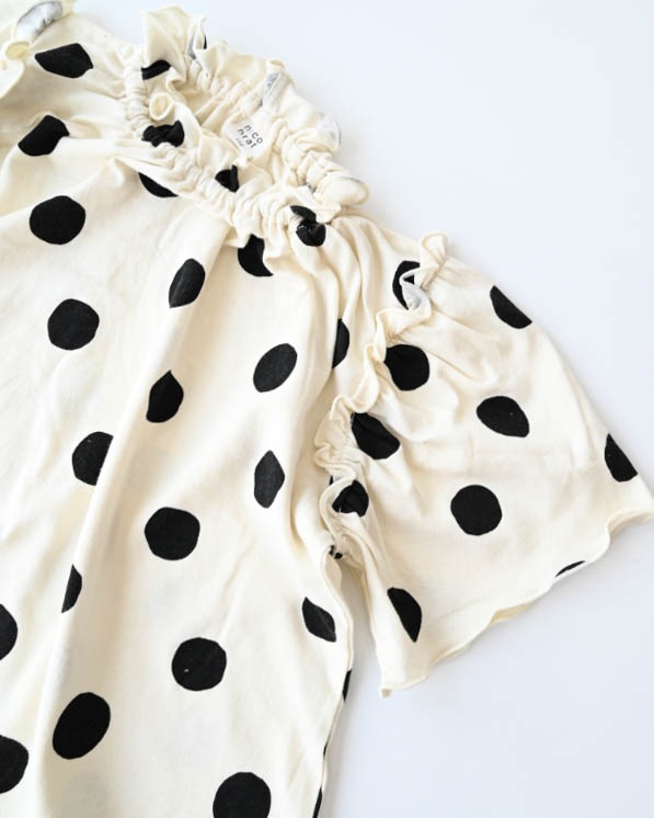 【ニコフラート】ドットギャザーＴシャツ / アイボリー