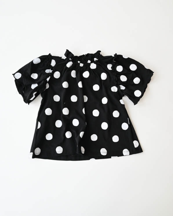 【ニコフラート】ドットギャザーTシャツ / ブラック