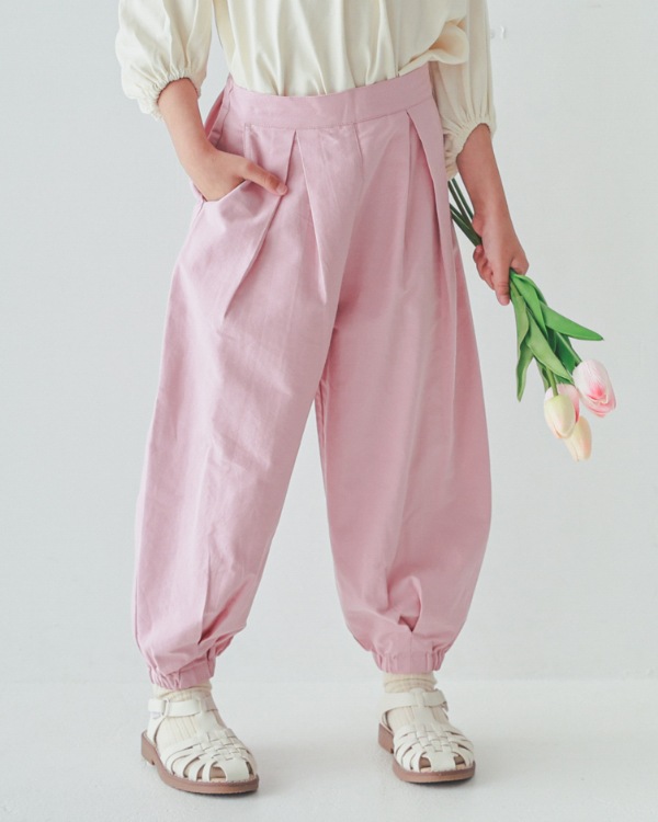 クロップドサーカスパンツ　ピンク コットンリネンサーカスパンツ ソックスコーデも楽しめるすっきり