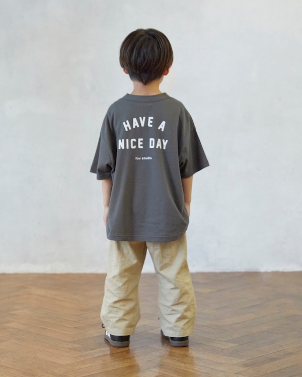 【26PS】NICE DAY Tシャツ / チャコールグレー
