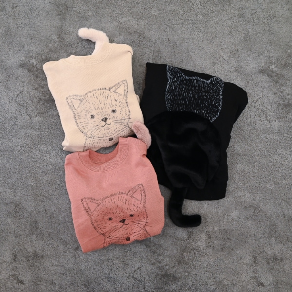 【25FW】ねこ トレーナー / カメオブラウン