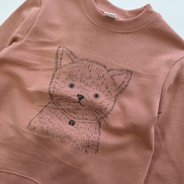 【25FW】ねこ トレーナー / カメオブラウン