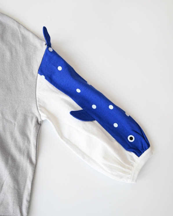 【ニコフラート】ジンベイザメ袖ロングTシャツ / グレー