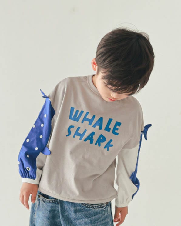 【ニコフラート】ジンベイザメ袖ロングTシャツ / グレー