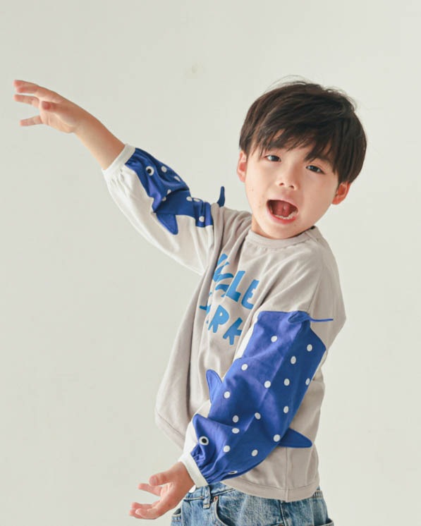 【ニコフラート】ジンベイザメ袖ロングTシャツ / グレー