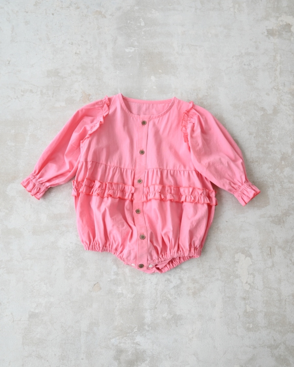 【エヌエイチティー】フリルロンパース / ピンク