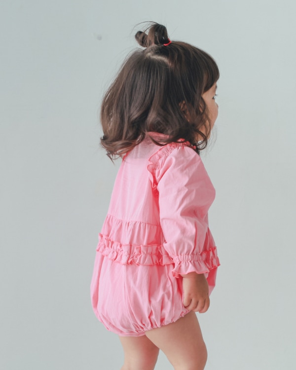 【エヌエイチティー】フリルロンパース / ピンク