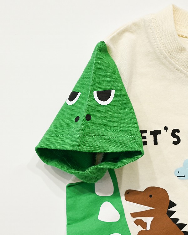 【チークルーム】恐竜のお散歩 Tシャツ / オフホワイト