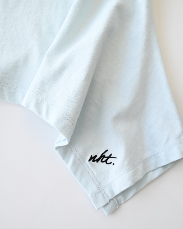 【エヌエイチティー】ハート Tシャツ / サックス