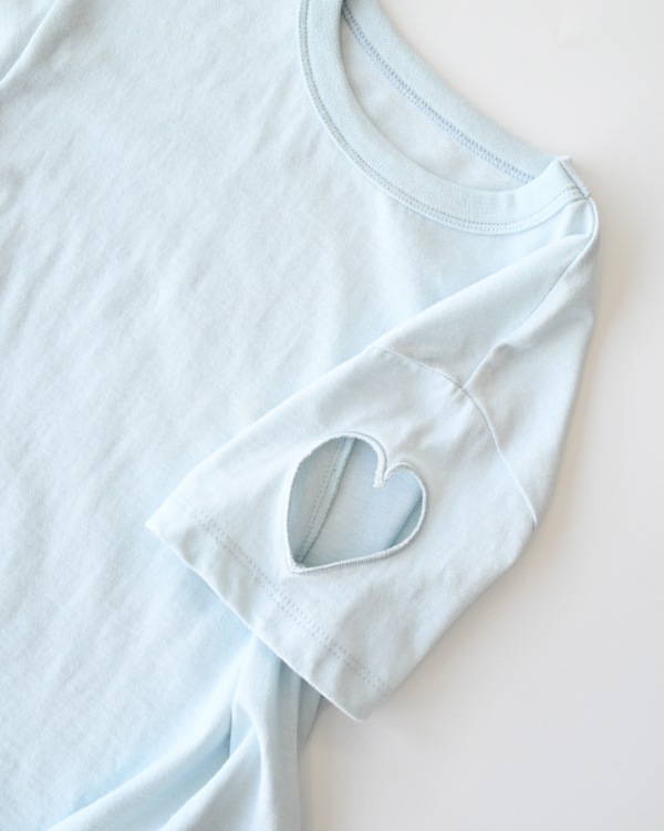【エヌエイチティー】ハート Tシャツ / サックス