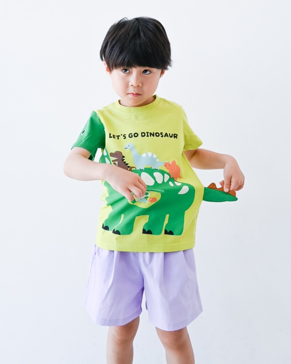 【チークルーム】恐竜のお散歩 Tシャツ / ライトグリーン  